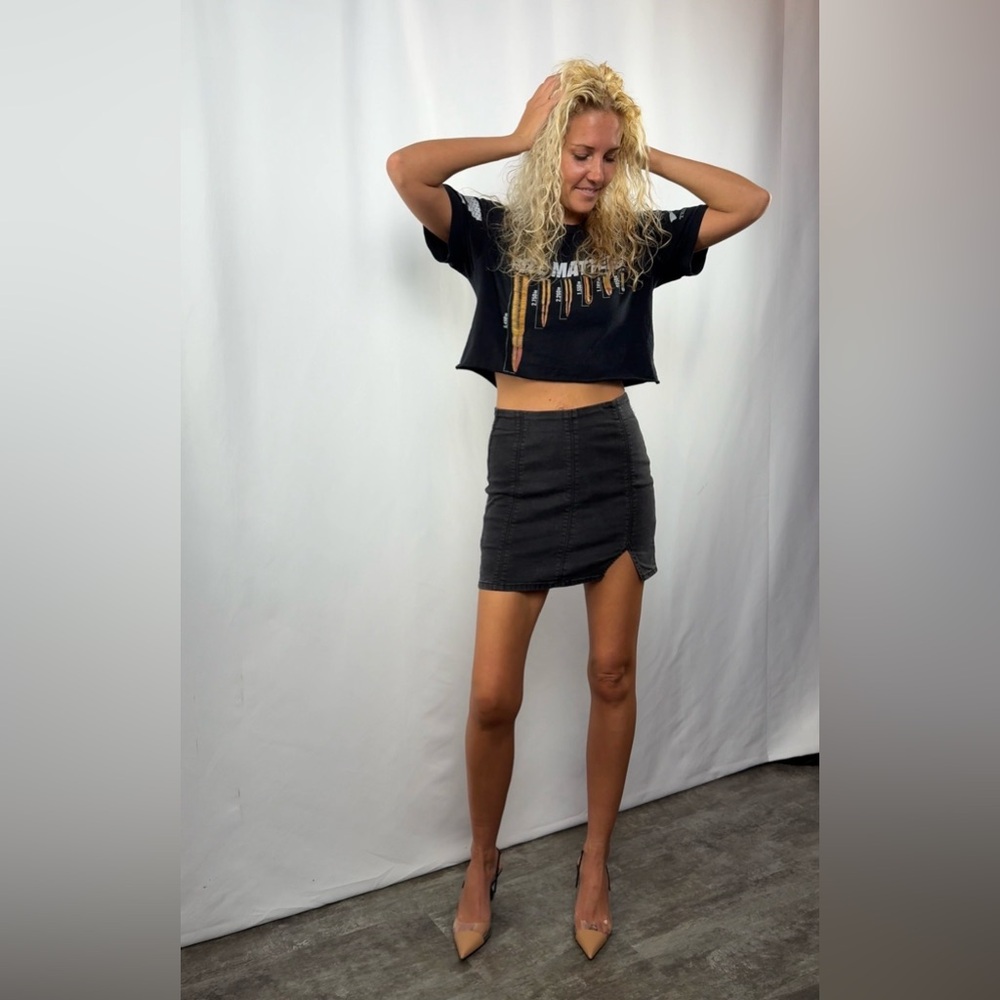 Free People Side Slit Pull On Stretch Jean Mini Skirt in Black Size Extra Small